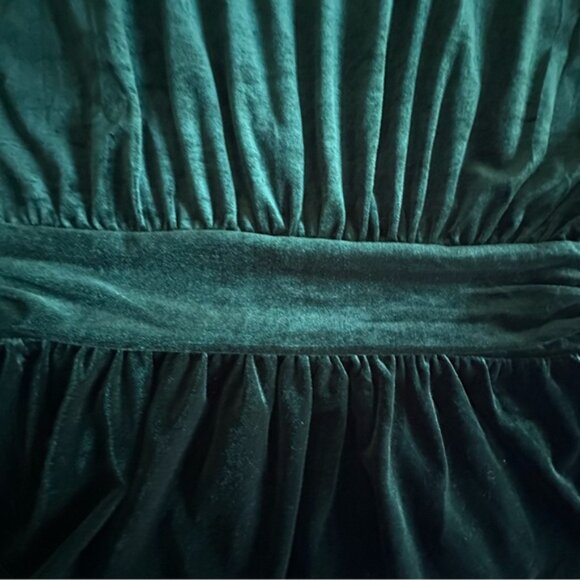Ellison Blouse Womens Medium Green Velvet Peplum Cap Sleeve Ruched Holiday Party - Picture 3 of 10